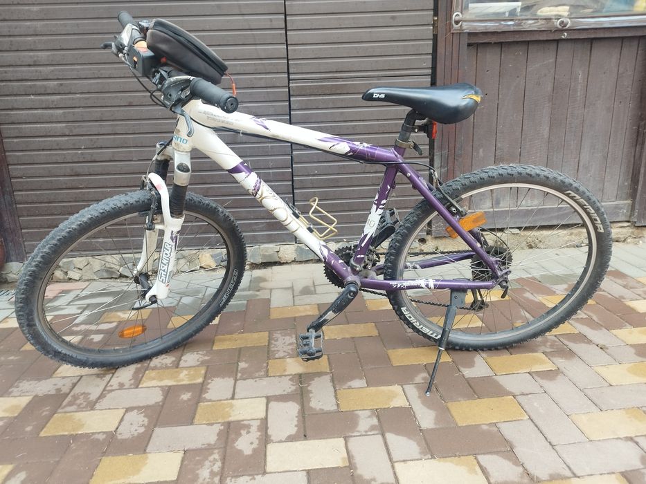 Bicicleta scott pe roti pe 26