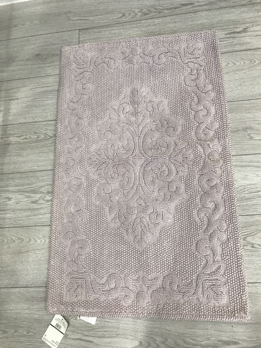 Коврик в ванную новый