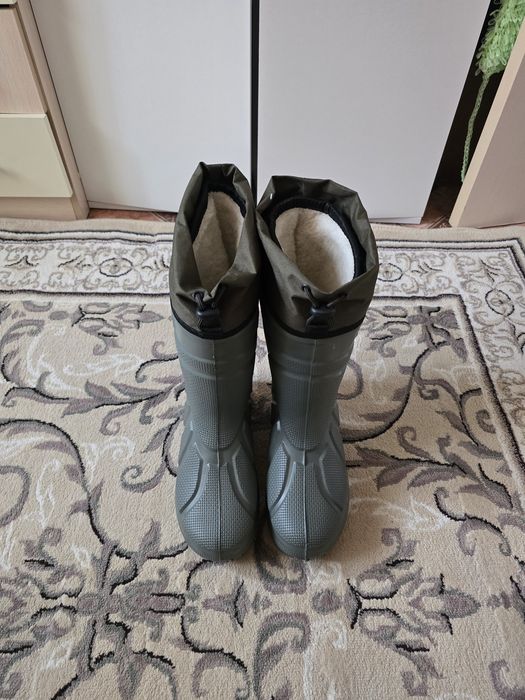 Резиновые ботинки с чехлом