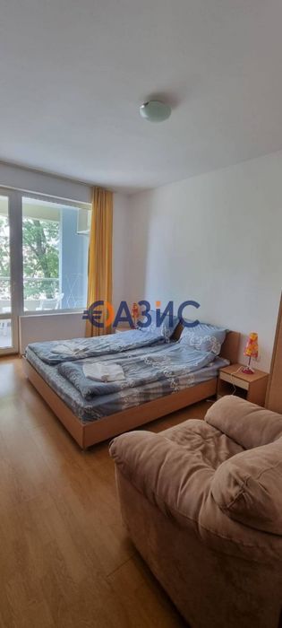 Продава се Двустаен апартамент в к.к. Слънчев бряг - 65 кв.м за 1124 €/кв.м - Снимка #3