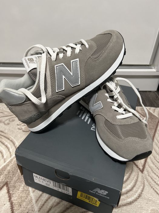 New balance piele intoarsa de dama marimea 40