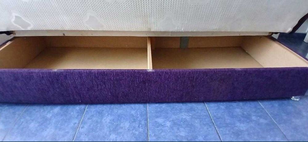 Canapea extensibilă cu ladă de depozitare spațioasă