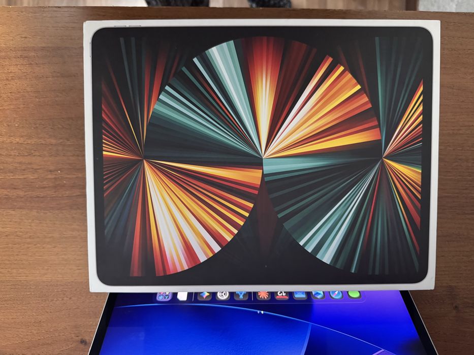 iPad Pro 12.9" M1 (256GB) Wi-Fi + Cellular / Silver / Идеал
