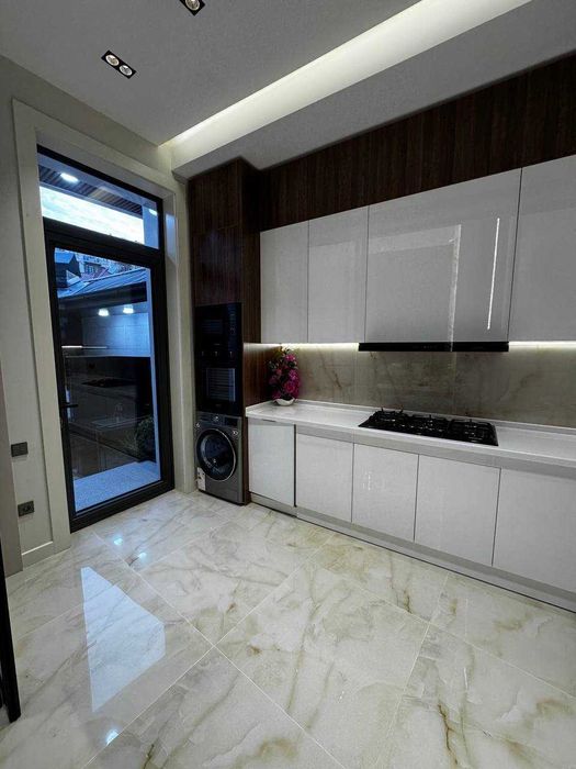 Продаётся Дом - 1.5 сотки - Центр Луначарского - ремонт ХАЙ ТЕК