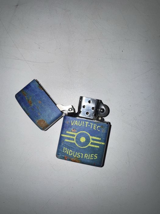 Зажигалка металлическая Fallout