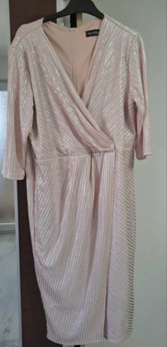 Cand rochie eleganta
