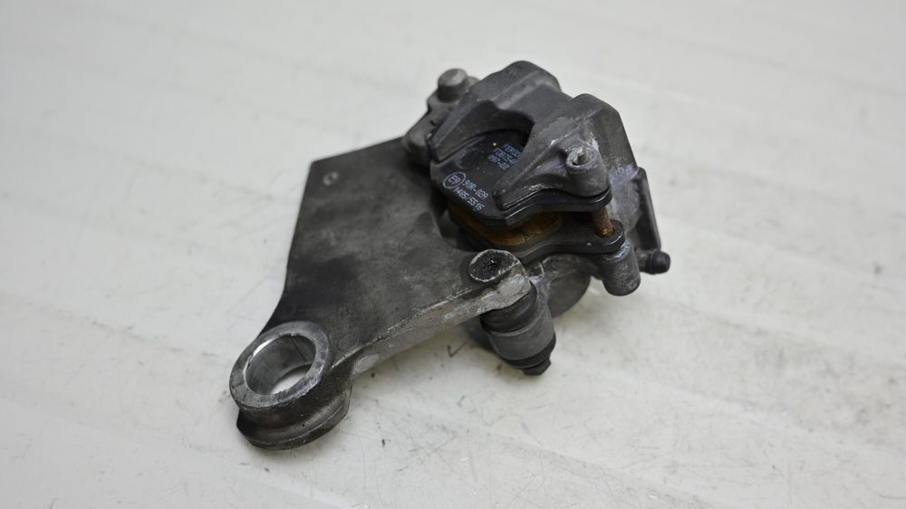 Etrier Frana Spate Cu Suport Yamaha FZ6 2004 - 2009