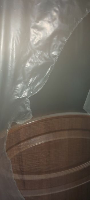 Продам новую дверь..в упаковке.( в комплекте)