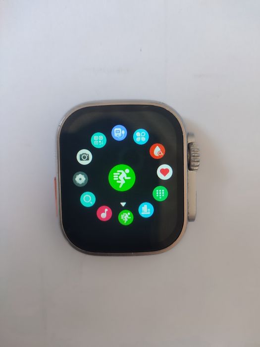 Смарт часы  8 ремен и чехол зарядчик