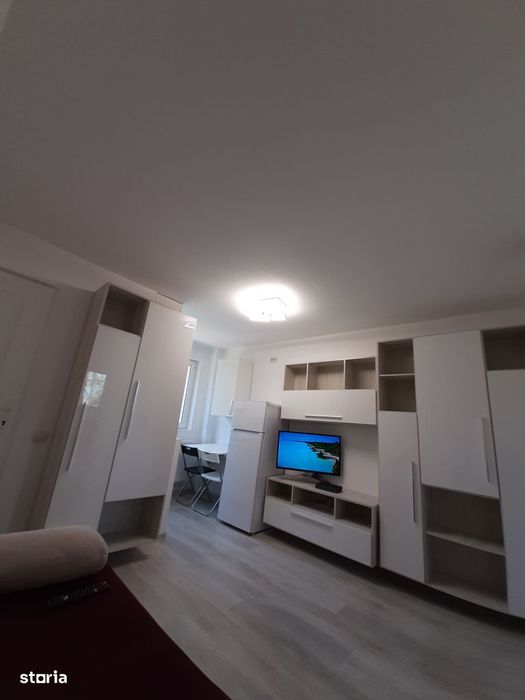 Studio 5 minute Metrou 1 Decembrie, inchiriere