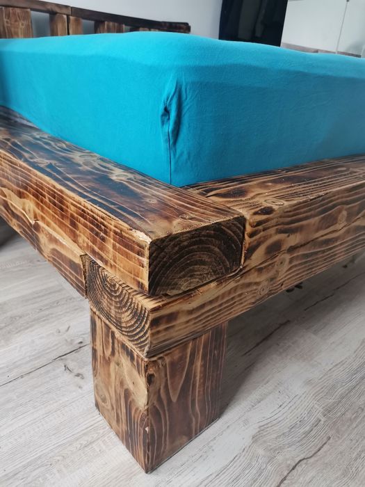 Pat din lemn masiv 160x200