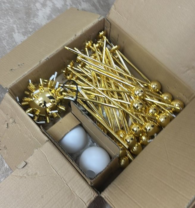 Полилей Sputnik 18 светещи сфери Ф 100 см Модерен златист метален