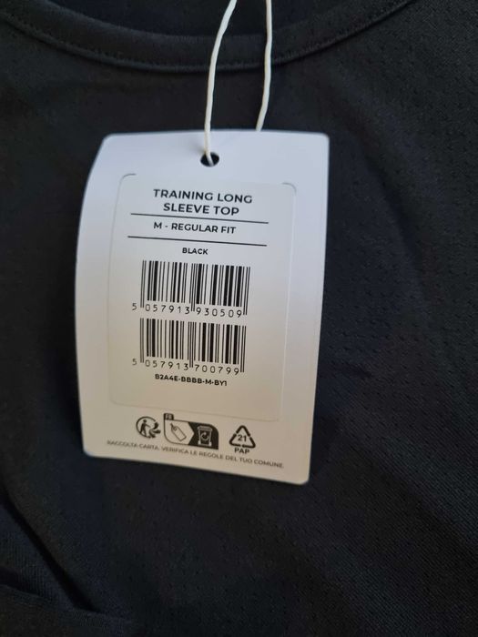 Дамски суитшърт Nike и блуза на Gymshark