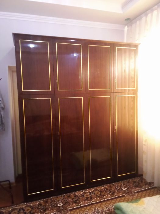 Румынский спальный гарнитур книжный шкаф кровать тримо