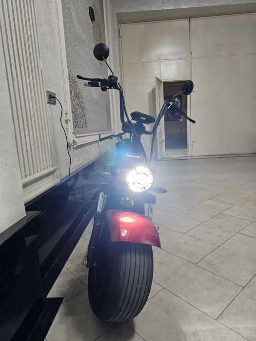 Skuter yangi yaqinda motosalondan olganman