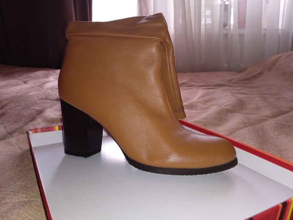 Сапоги осенние, кожаные