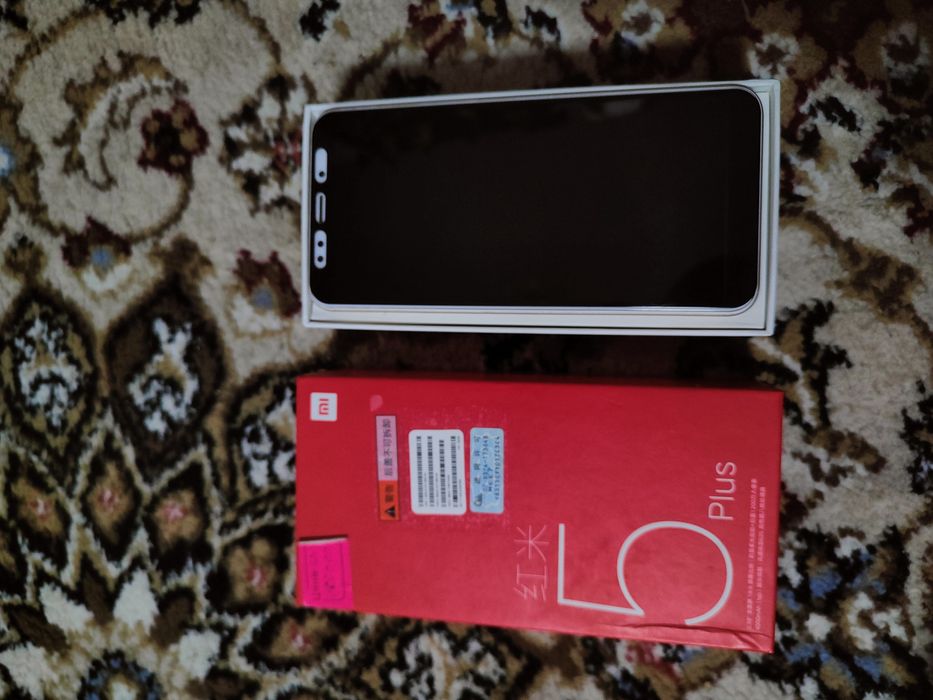Redmi 5+ telefoni sotiladi