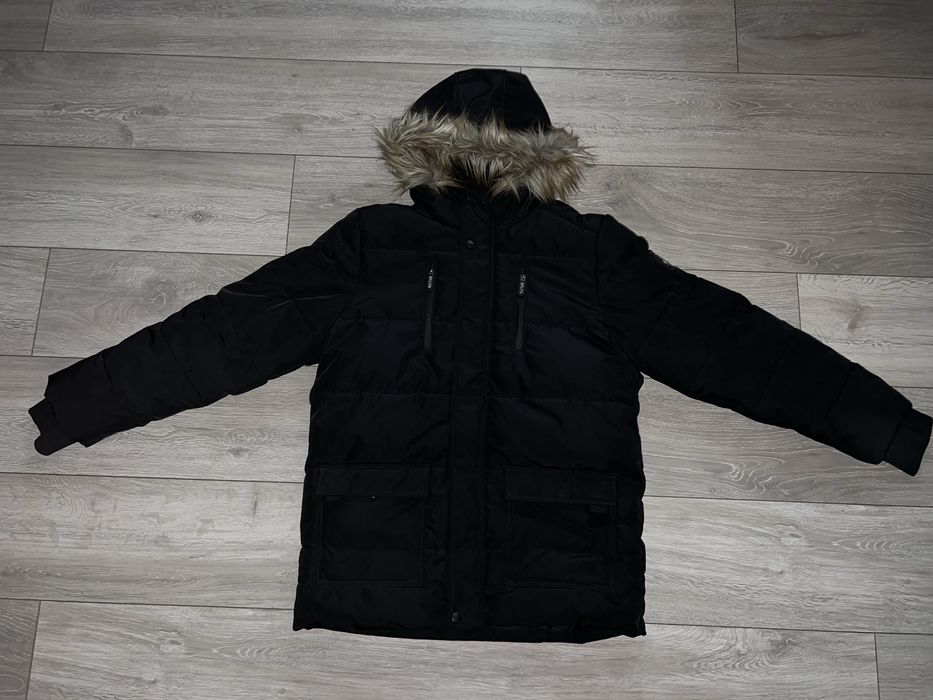 Vând geacă Urban Yigga