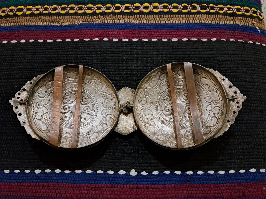 Големи сребърни  пафти