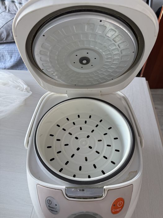 Срочно продам мультиварку