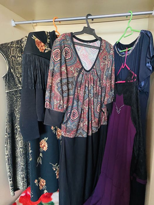 Платья вечерние, офисные