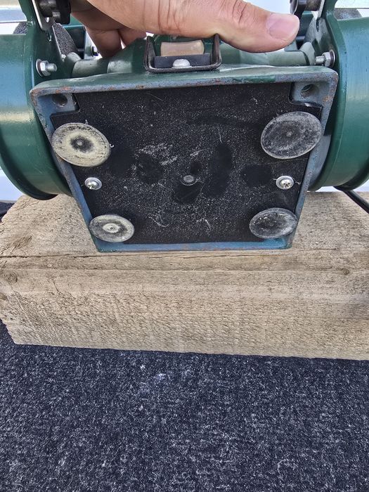 Polizor de banc foarte bu