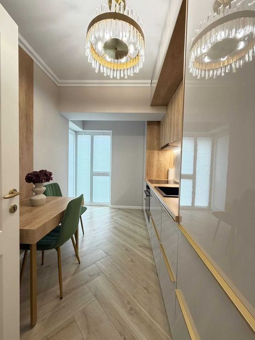 LUX LUX ! Regim Hotelier Centru Palas Mall Palas Campus Aeroport