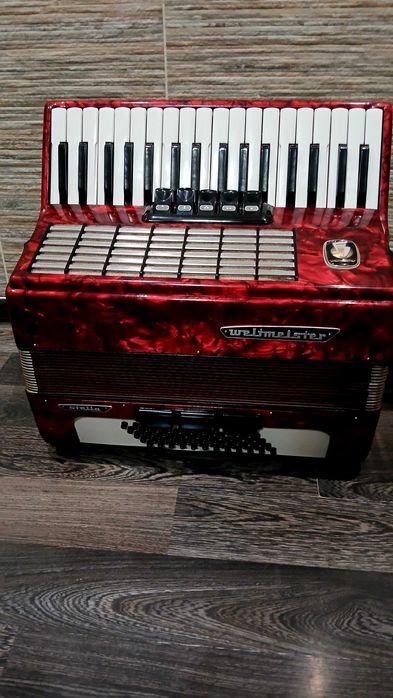 Акордеон Weltmeiyter 60баса
