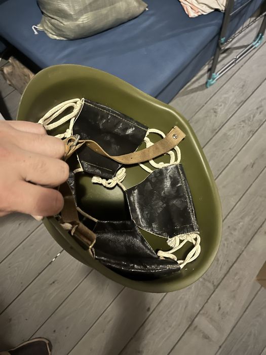 Каска военная железная