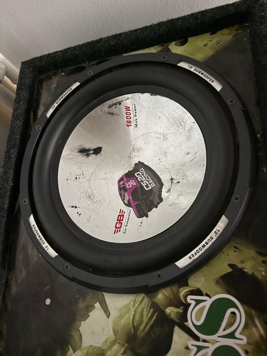 Продам сабуфер с коробом