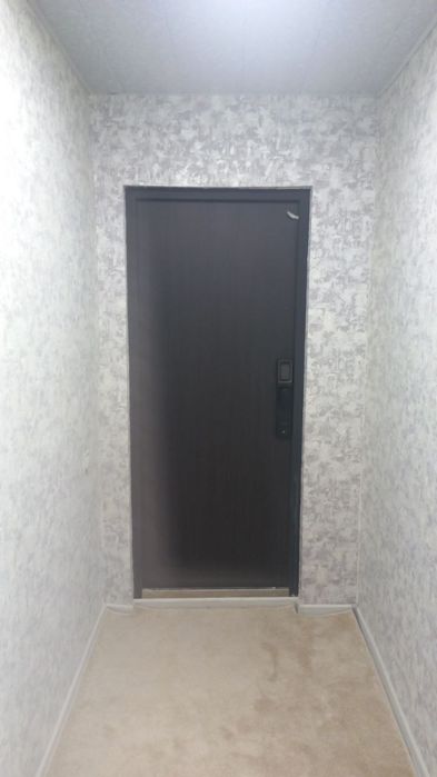 Продаётся 2 ком кв наличными или с выкупом 33000$