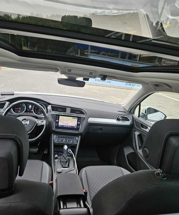 Volkswagen Tiguan 2.0 Tdi 4x4 150 cp / Panorama  / Lane assist  / Side assist / Carlig / Camere 360 grade