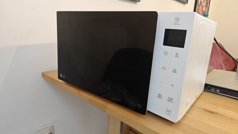 Cuptor cu microunde LG 1000 W