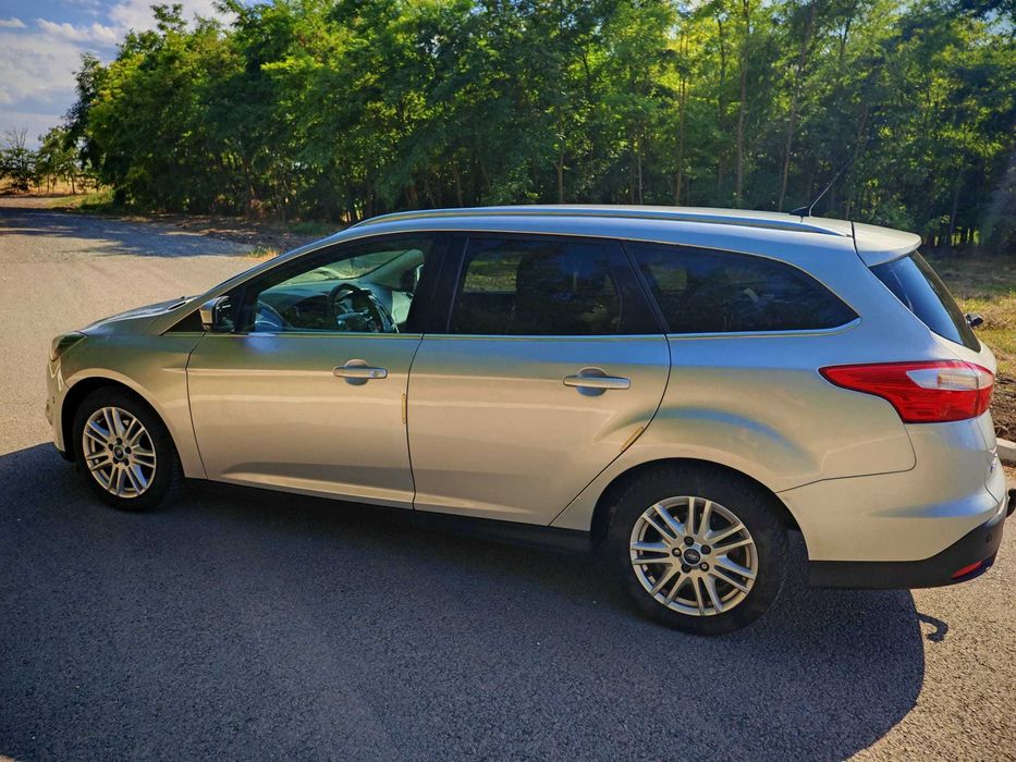 Ford Focus 1.6 TDCi (115 CP) – Masina Intretinuta! Cititi Anuntul .Dublu Climatronic ,  2 seturi roti. Pachet Iarna 192000 KM Reali