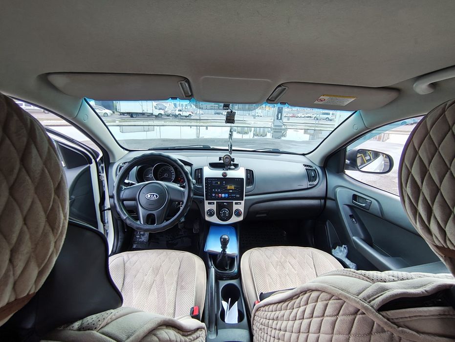 Продам kia cerato 2011