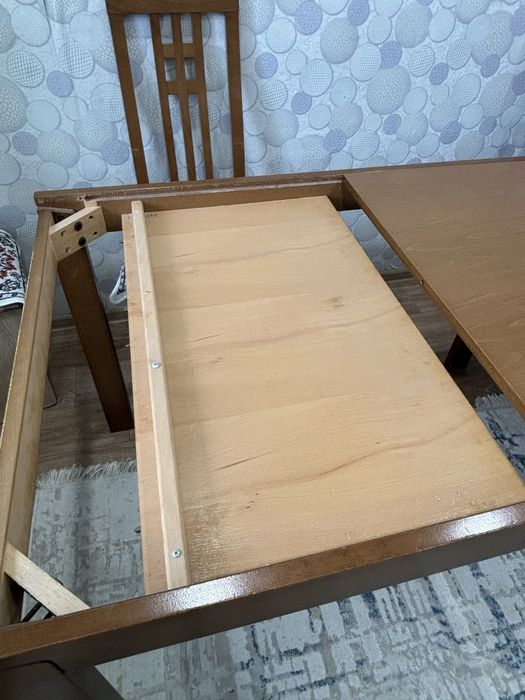 Продаи кухонный стол