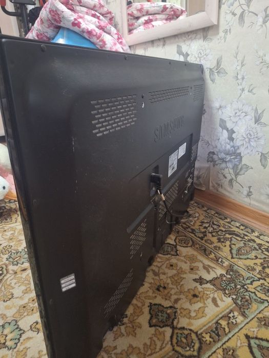 Продам телевизор самсунг плазма