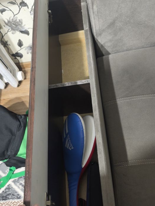 Продам диван б/у