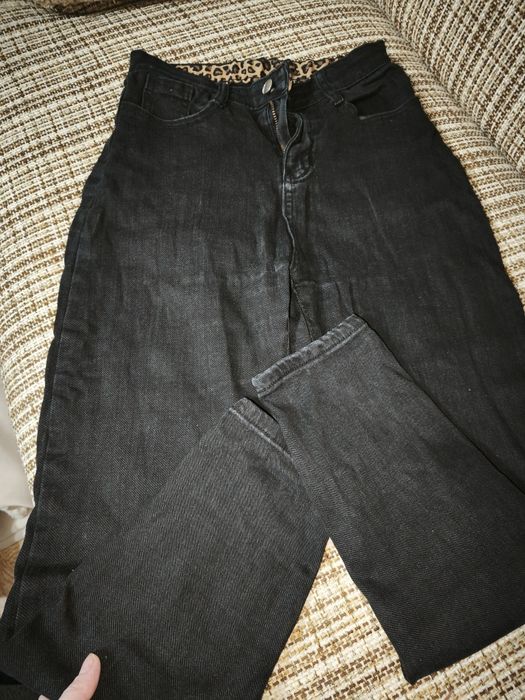 Продам джинсы  25,26,27