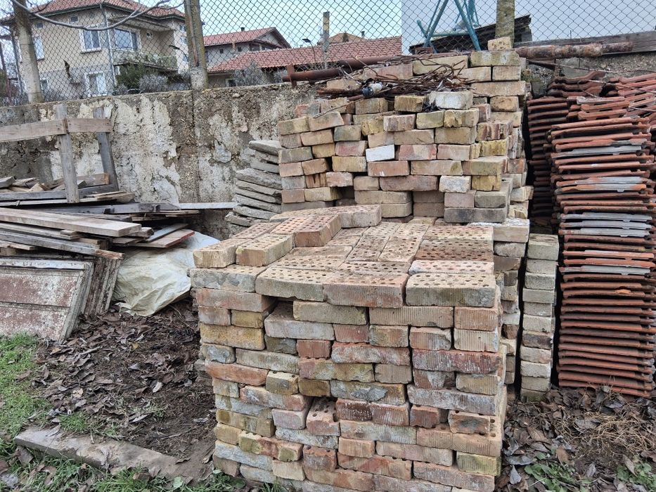 Тухли и Керемиди