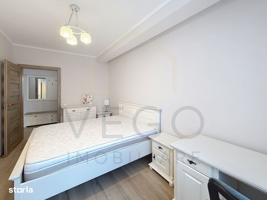 2 separate bedrooms + living room close to Platinia Shopping Center