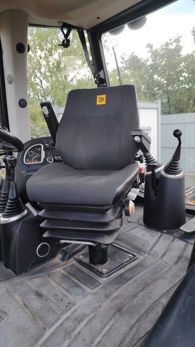 Buldoexcavator JCB 3CX