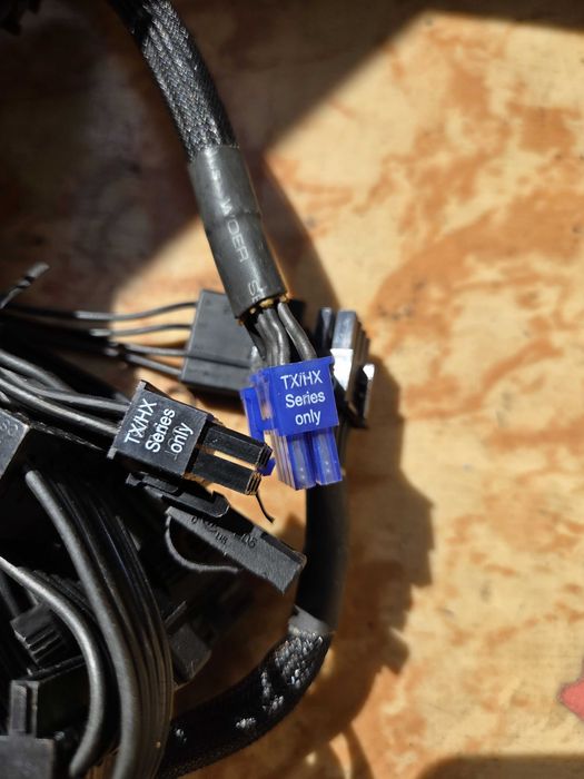 Захранване Cooler Master V1000 и кабели TX/HX серията