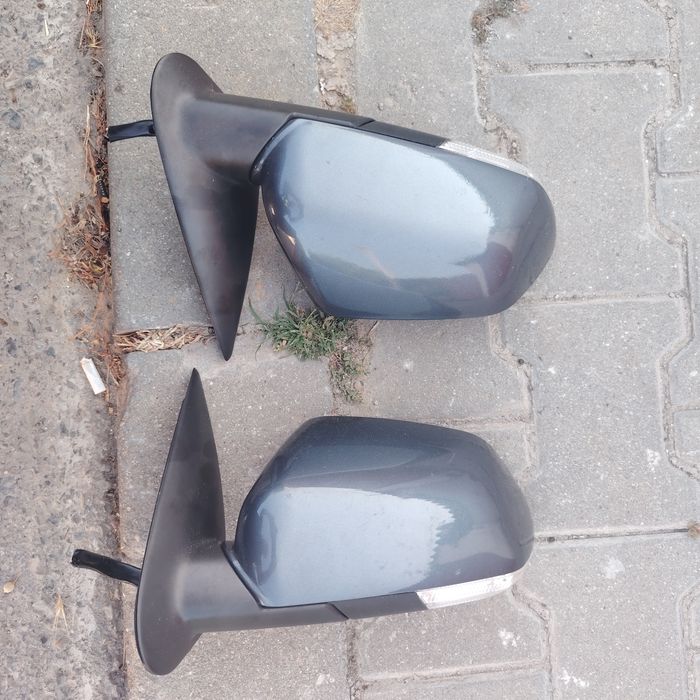 Oglinzi de dreapta octavia facelift și 2 de nonfacelift. Stânga dreapta.