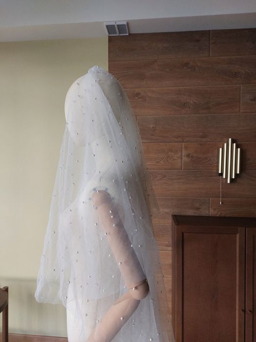Дълъг Булчински Воал Тюл Перли Бяло Забулване Сватбена Рокля
