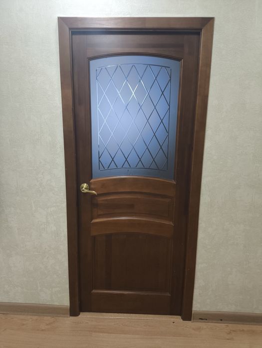 Продам межкомнатные двери