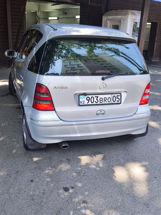 Mercedes A190 объем 1.9 бензин