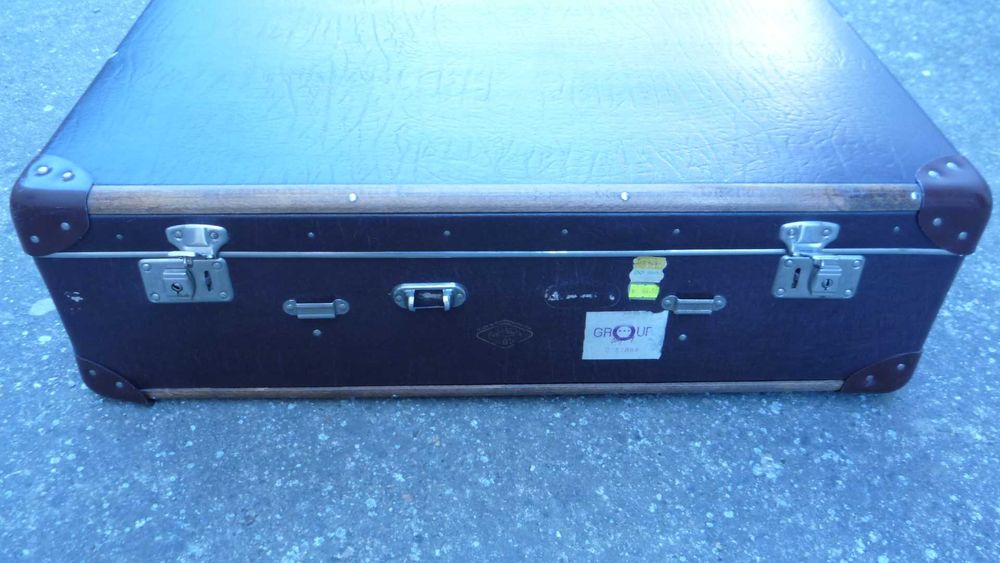 Стари куфари в добро състояние