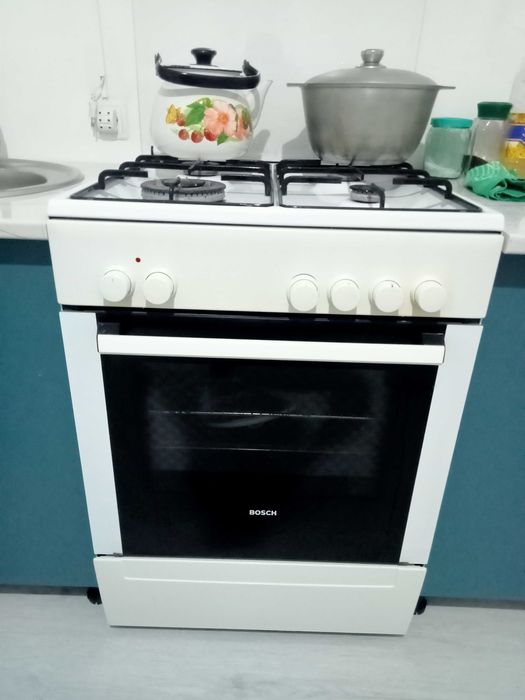 Газ плита Bosch+ холодильник б/у
