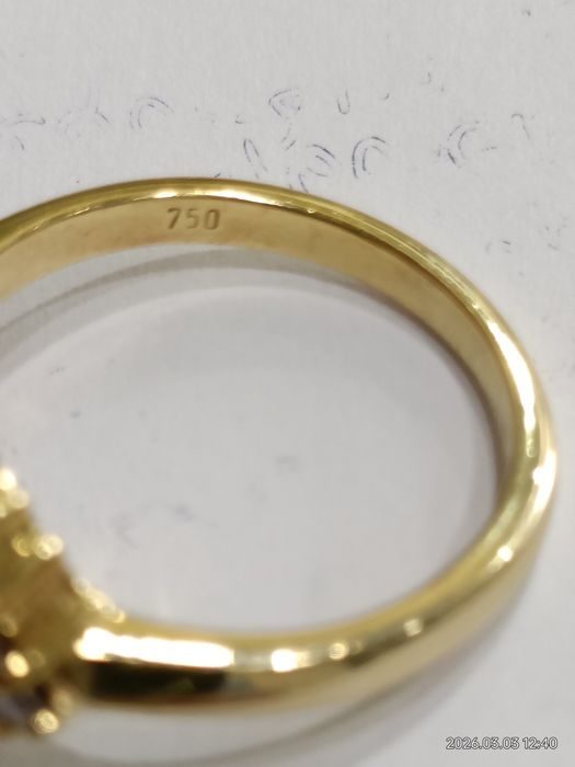 Vind inel din aur 18kt cu smarald si diamante